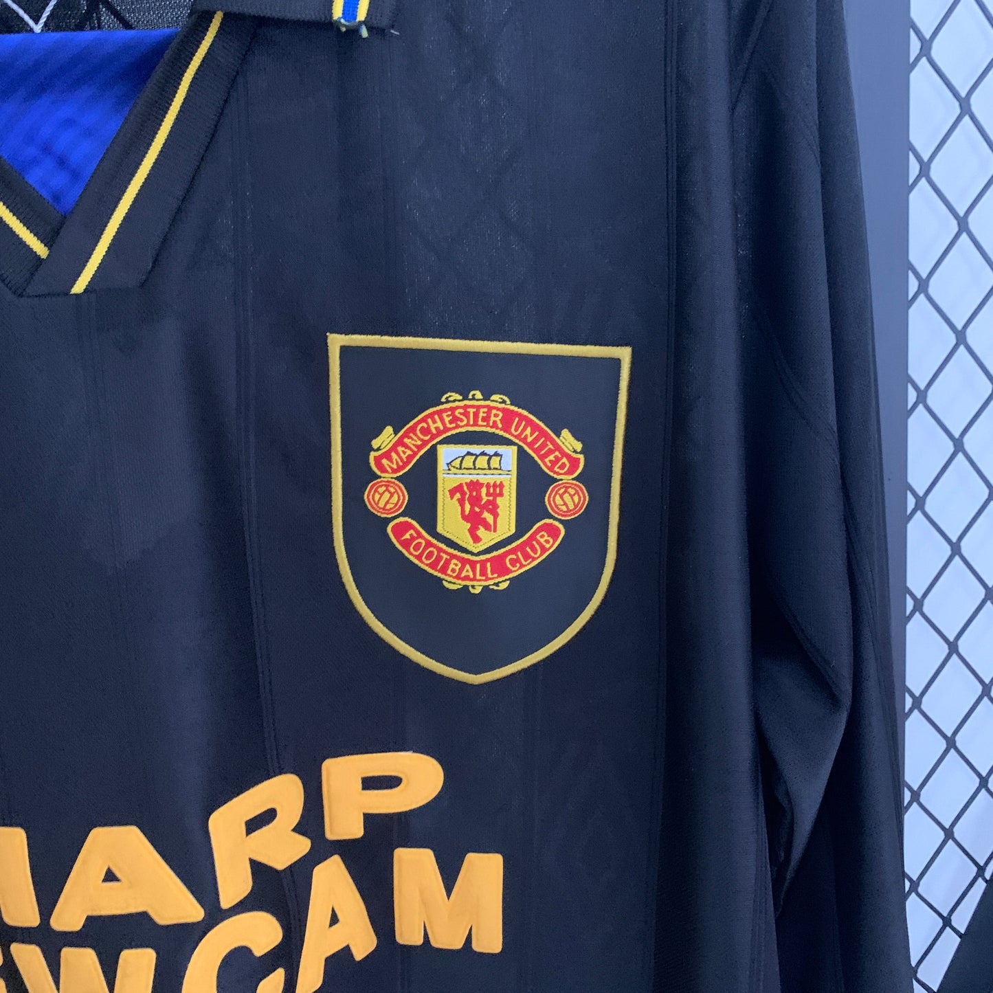 MANCHESTER UNITED 1994 - 1995 AWAY JERSEY LONG SLEEVED