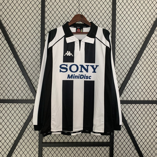 JUVENTUS 1997 - 1998 HOME JERSEY LONG SLEEVED