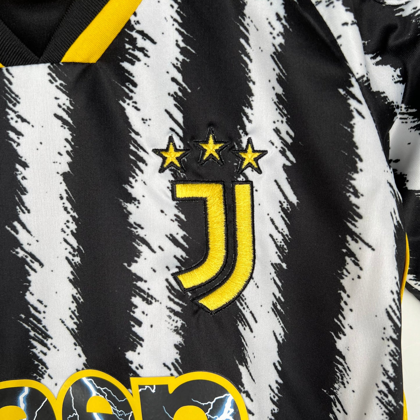 JUVENTUS 2023 - 2024 HOME JERSEY FOR KIDS