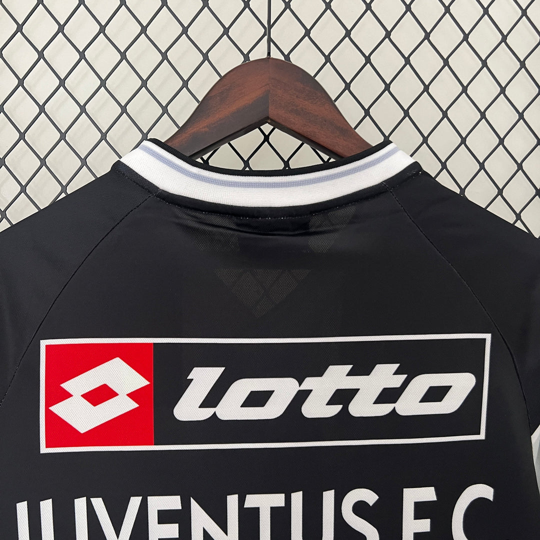 JUVENTUS 1998–1999 THIRD JERSEY