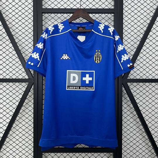 JUVENTUS 1999 - 2000 AWAY JERSEY