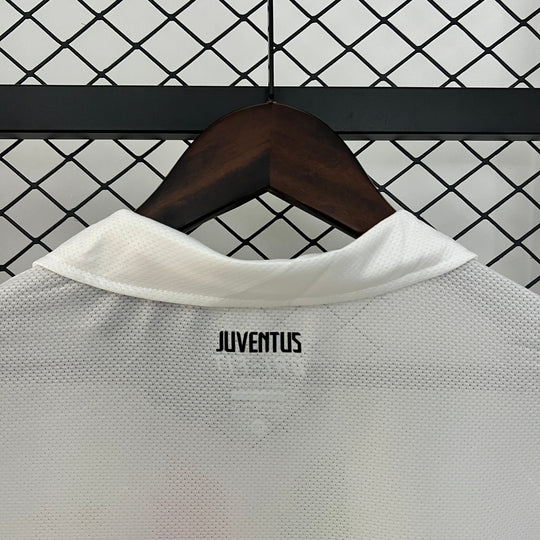JUVENTUS 2010 - 2011 AWAY JERSEY