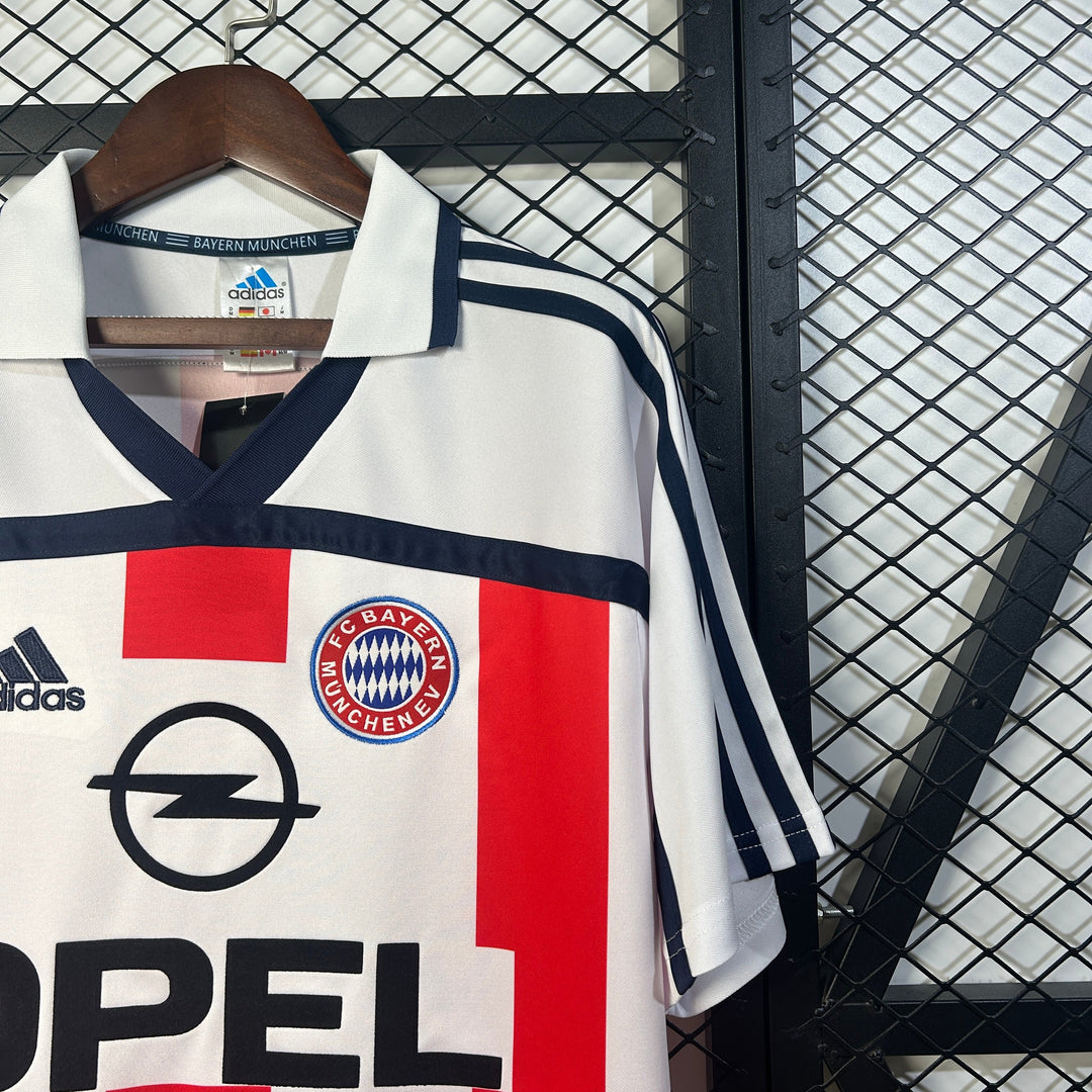 BAYERN MUNICH 2000 - 2001 AWAY JERSEY