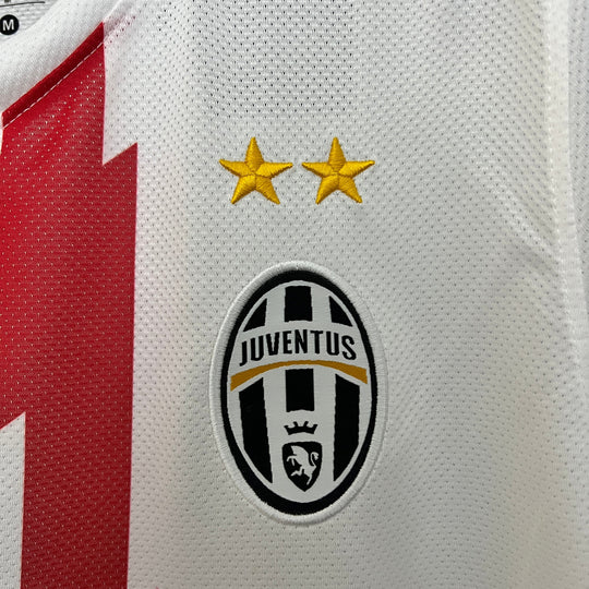 JUVENTUS 2010 - 2011 AWAY JERSEY