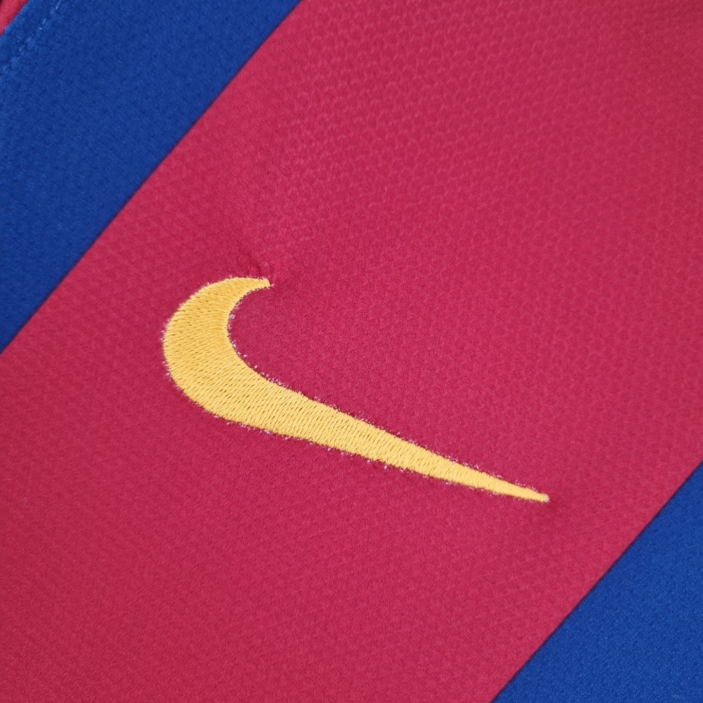 BARCELONA 2010 - 2011 HOME JERSEY LONG-SLEEVED