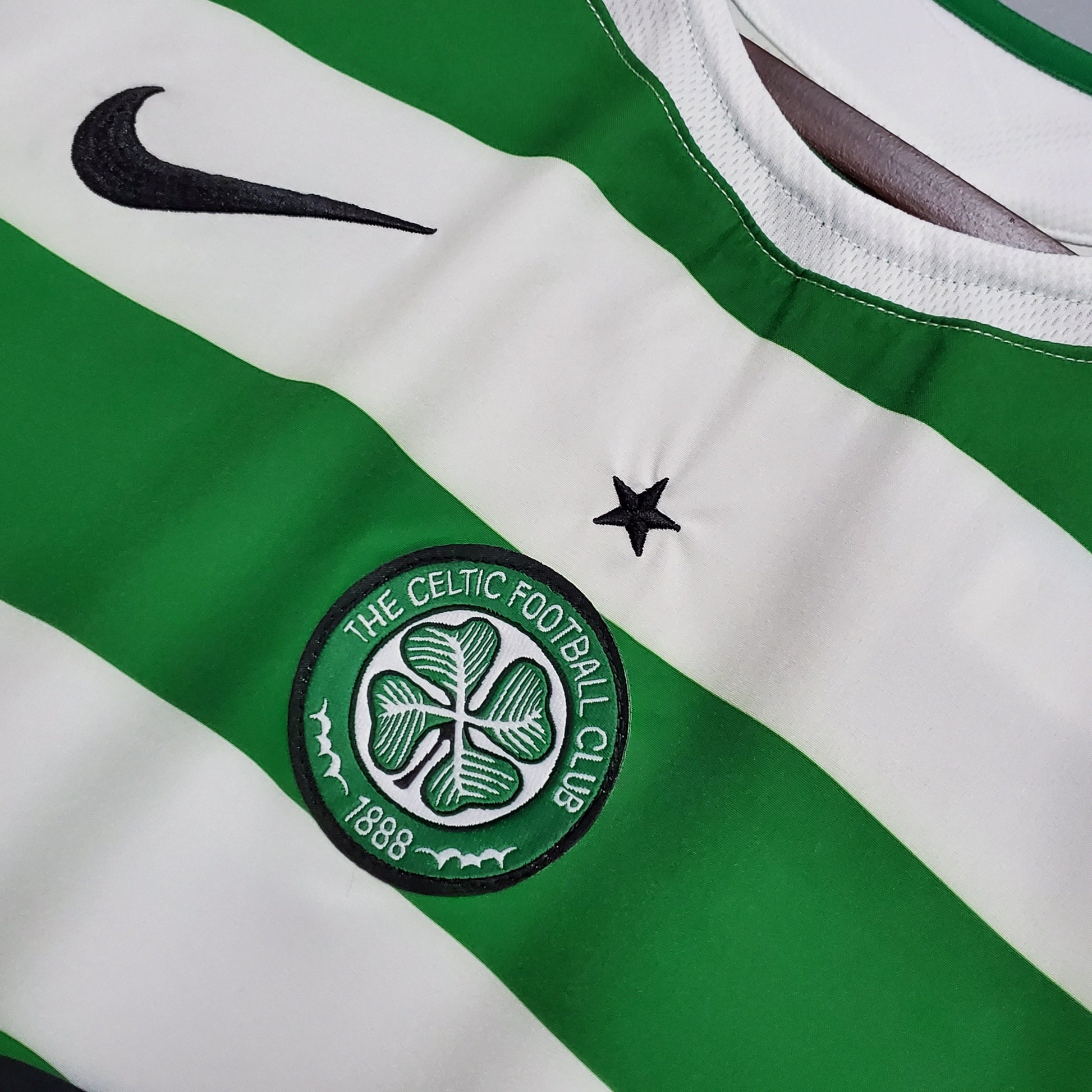 Celtic Home football shirt 2005 - 2007. Sponsored by Carling