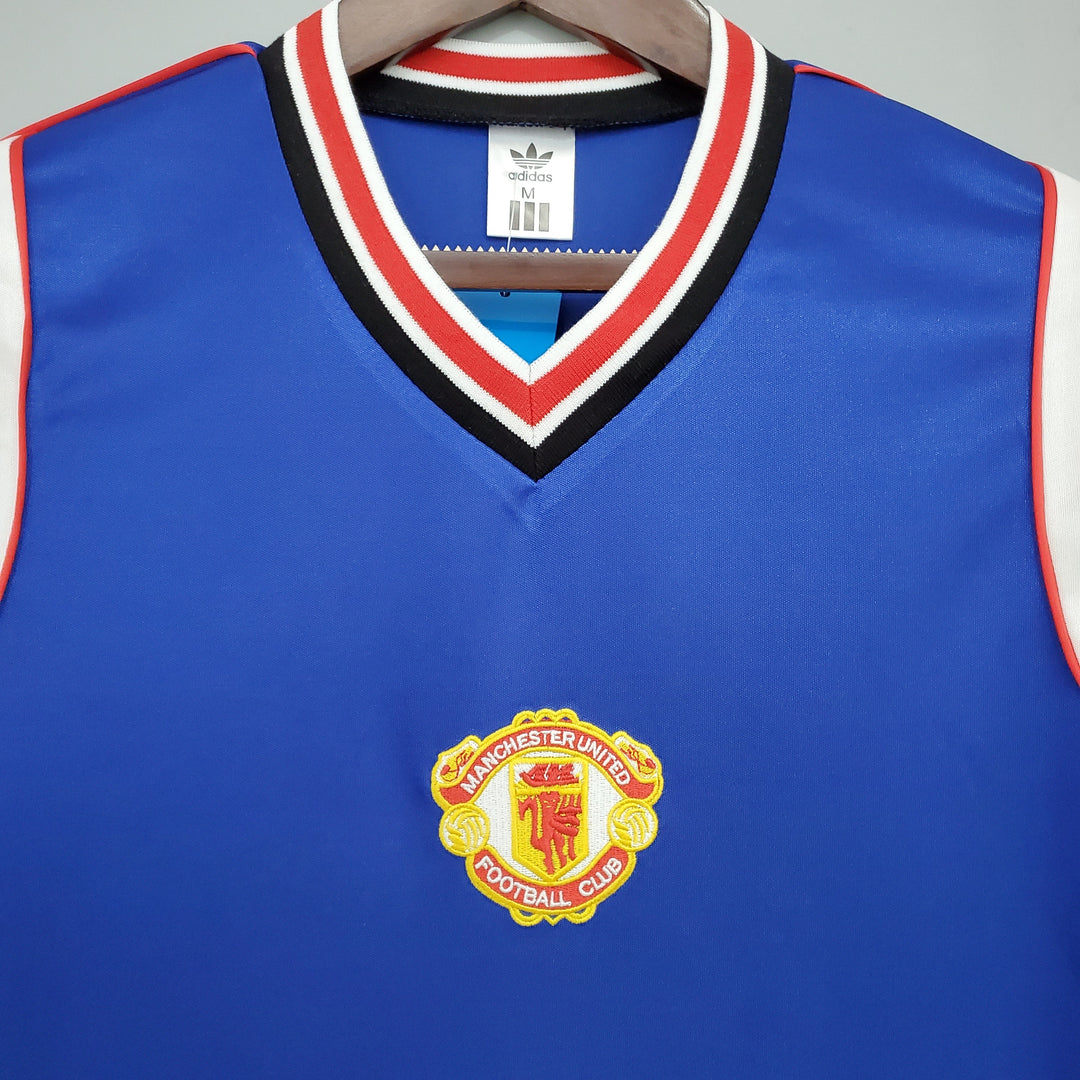 MANCHESTER UNITED 1985 - 1986 AWAY JERSEY