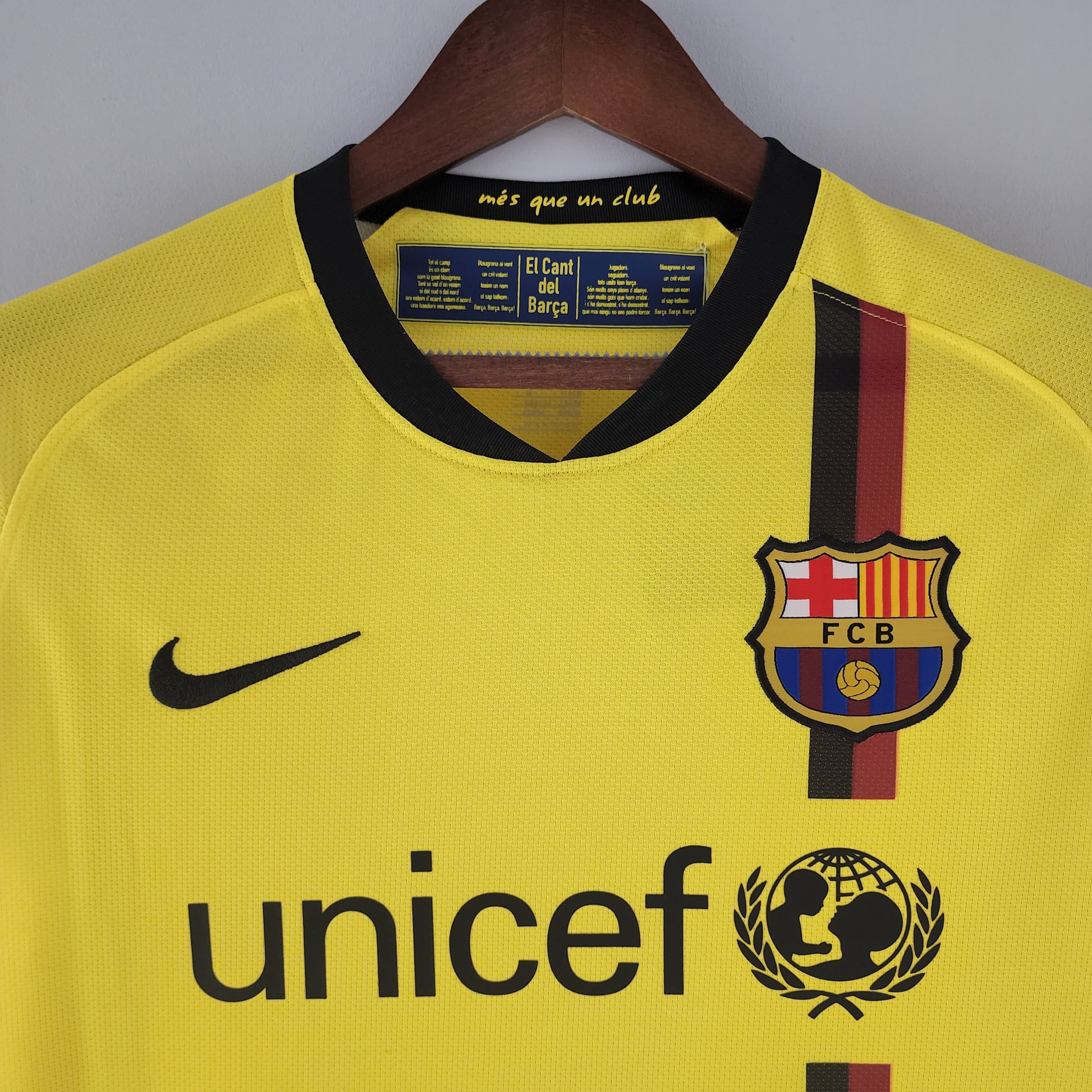 BARCELONA 2008 - 2009 AWAY JERSEY – retrokitshop.com