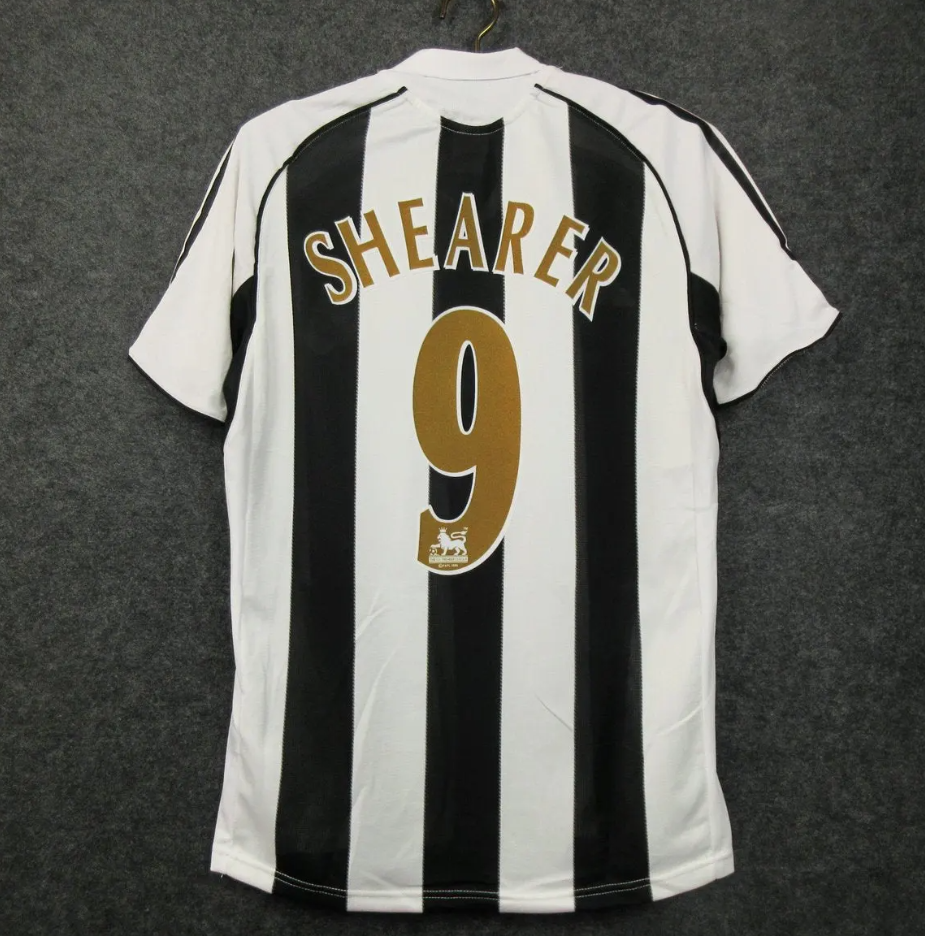 NEWCASTLE 2005 - 2006 HOME JERSEY