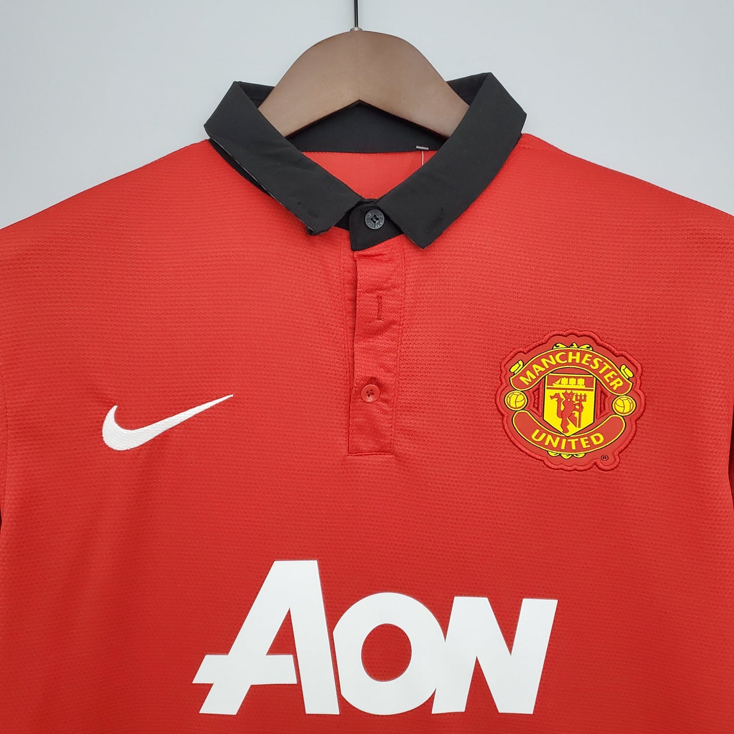 MANCHESTER UNITED 2013 - 2014 HOME JERSEY