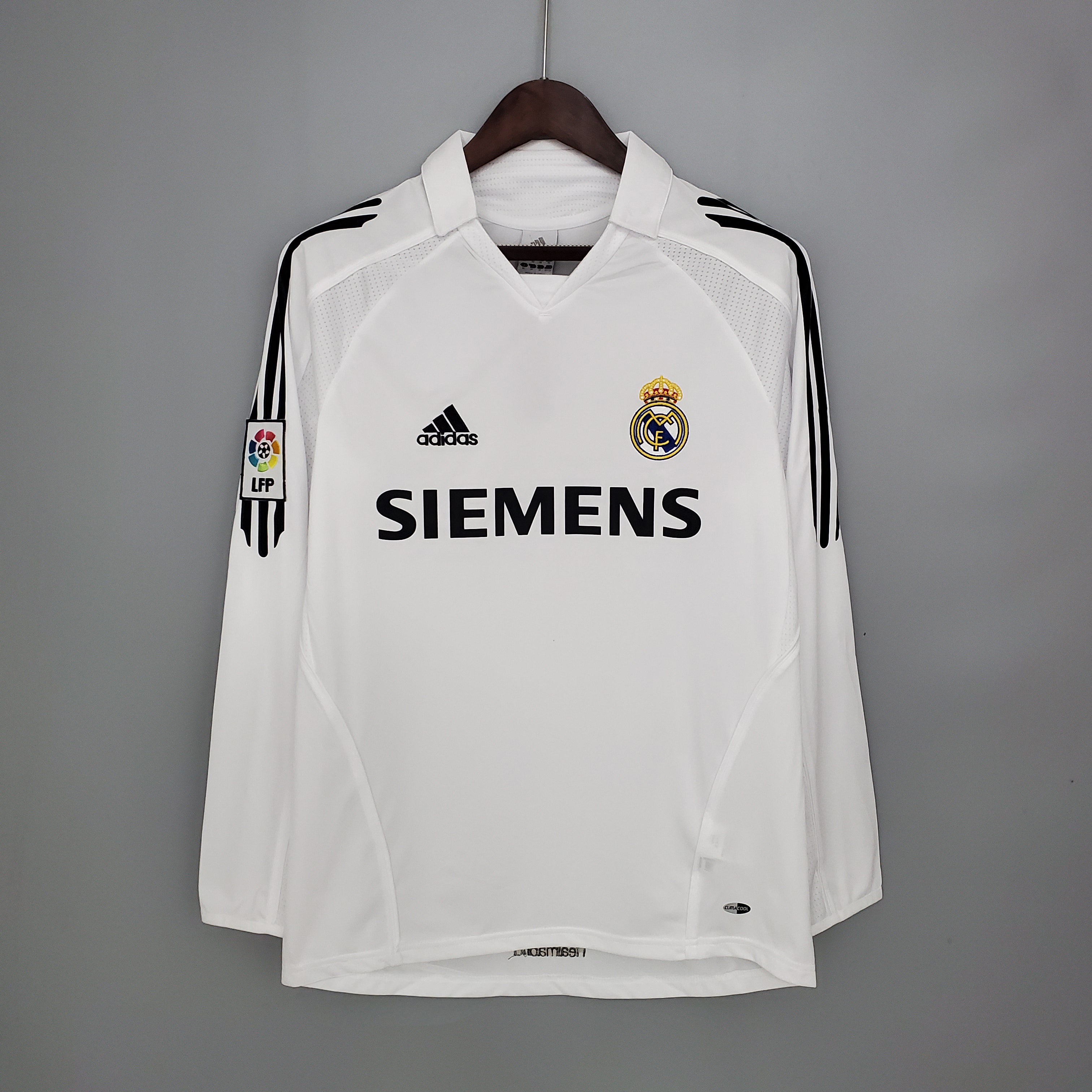 REAL MADRID 2005 - 2006 HOME JERSEY LONG-SLEEVED – retrokitshop.com