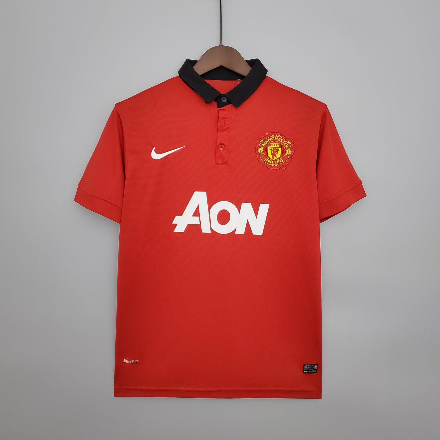 MANCHESTER UNITED 2013 - 2014 HOME JERSEY