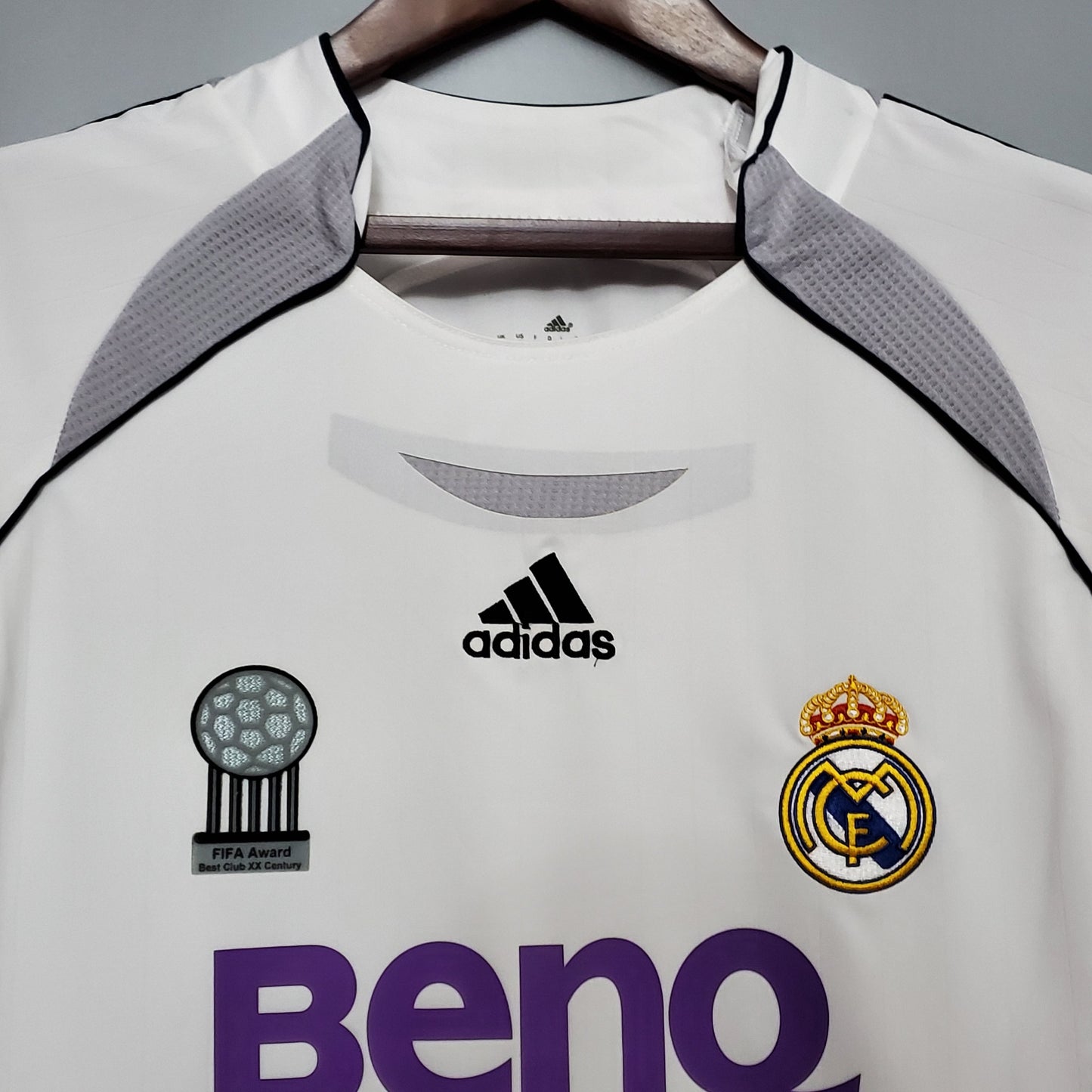 REAL MADRID 2006 - 2007 HOME JERSEY