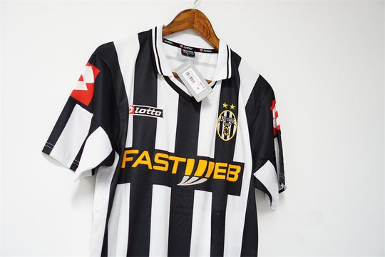 JUVENTUS 2001 - 2002 HOME JERSEY