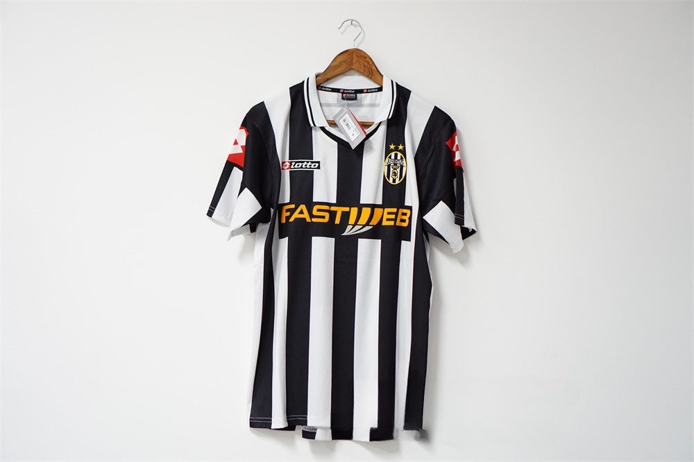 JUVENTUS 2001 2002 HOME JERSEY